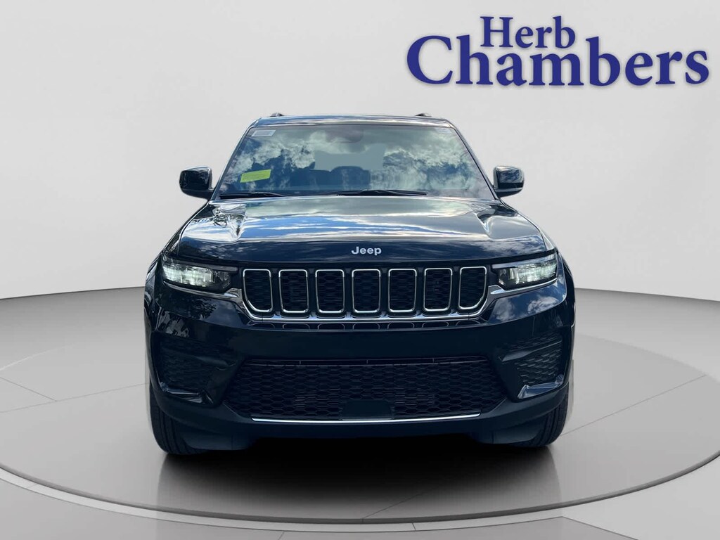 New 2025 Jeep Grand Cherokee LAREDO X 4X4 Sport Utility