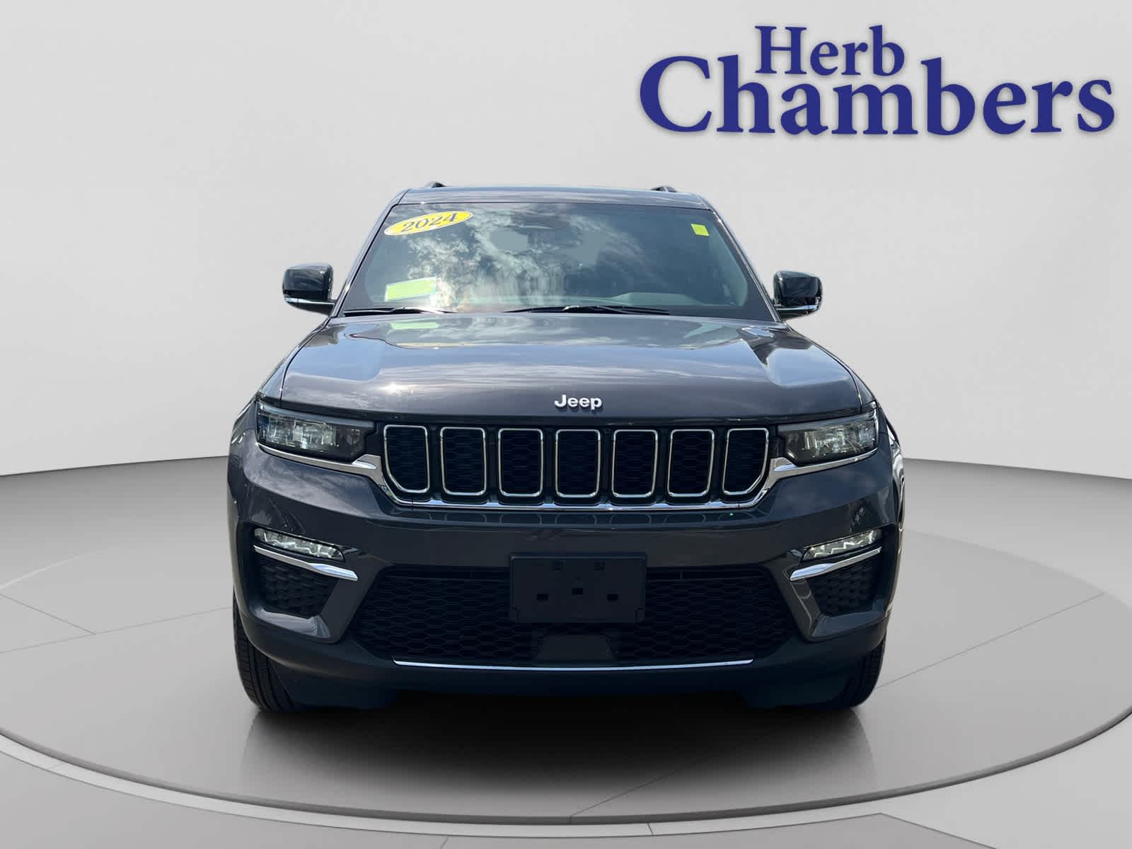 used 2024 Jeep Grand Cherokee car, priced at $37,397