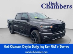 2026 Ram 1500 EXPRESS CREW CAB 4X4 5'7 BOX Pickup
