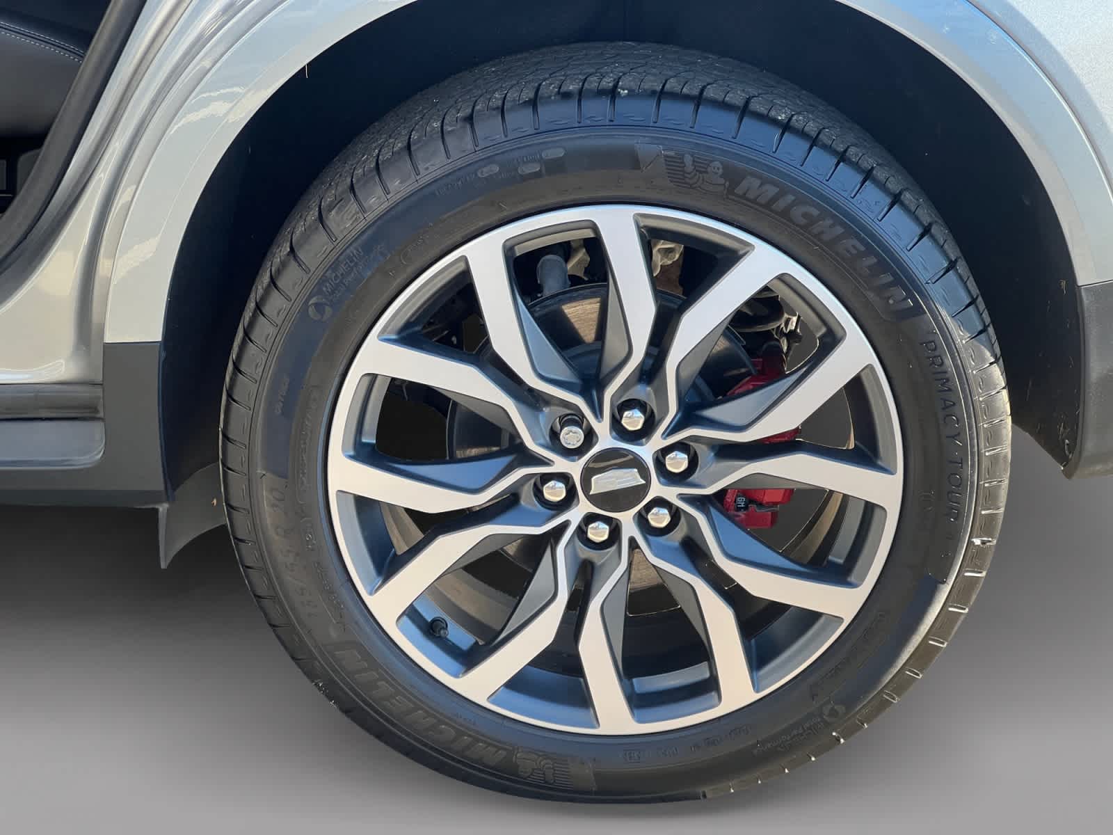 used 2024 Cadillac XT5 car, priced at $41,897