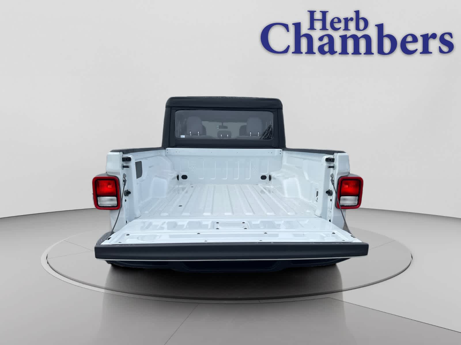 new 2026 Jeep Gladiator car, priced at $41,715