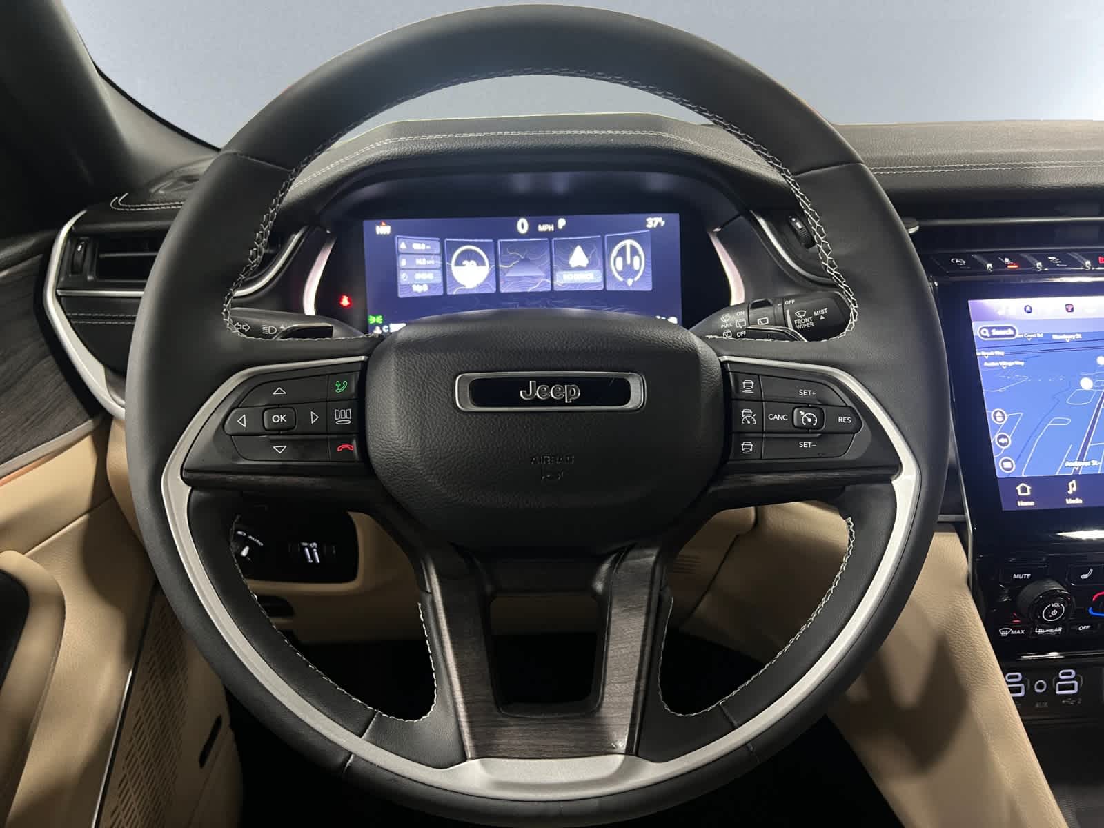 used 2023 Jeep Grand Cherokee car, priced at $36,897