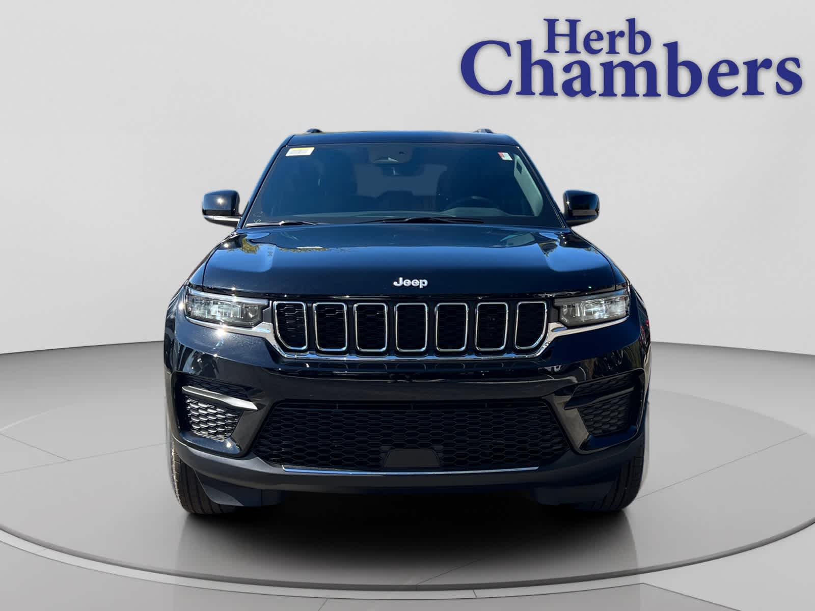 new 2025 Jeep Grand Cherokee car, priced at $38,775