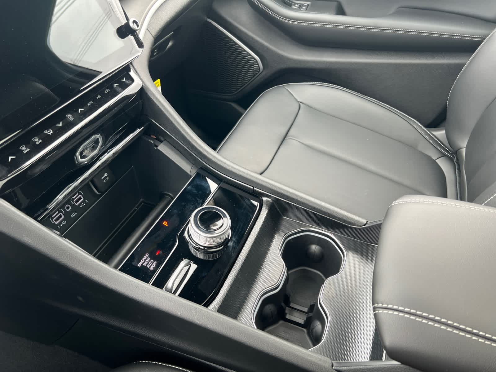 new 2026 Jeep Grand Cherokee car, priced at $49,155