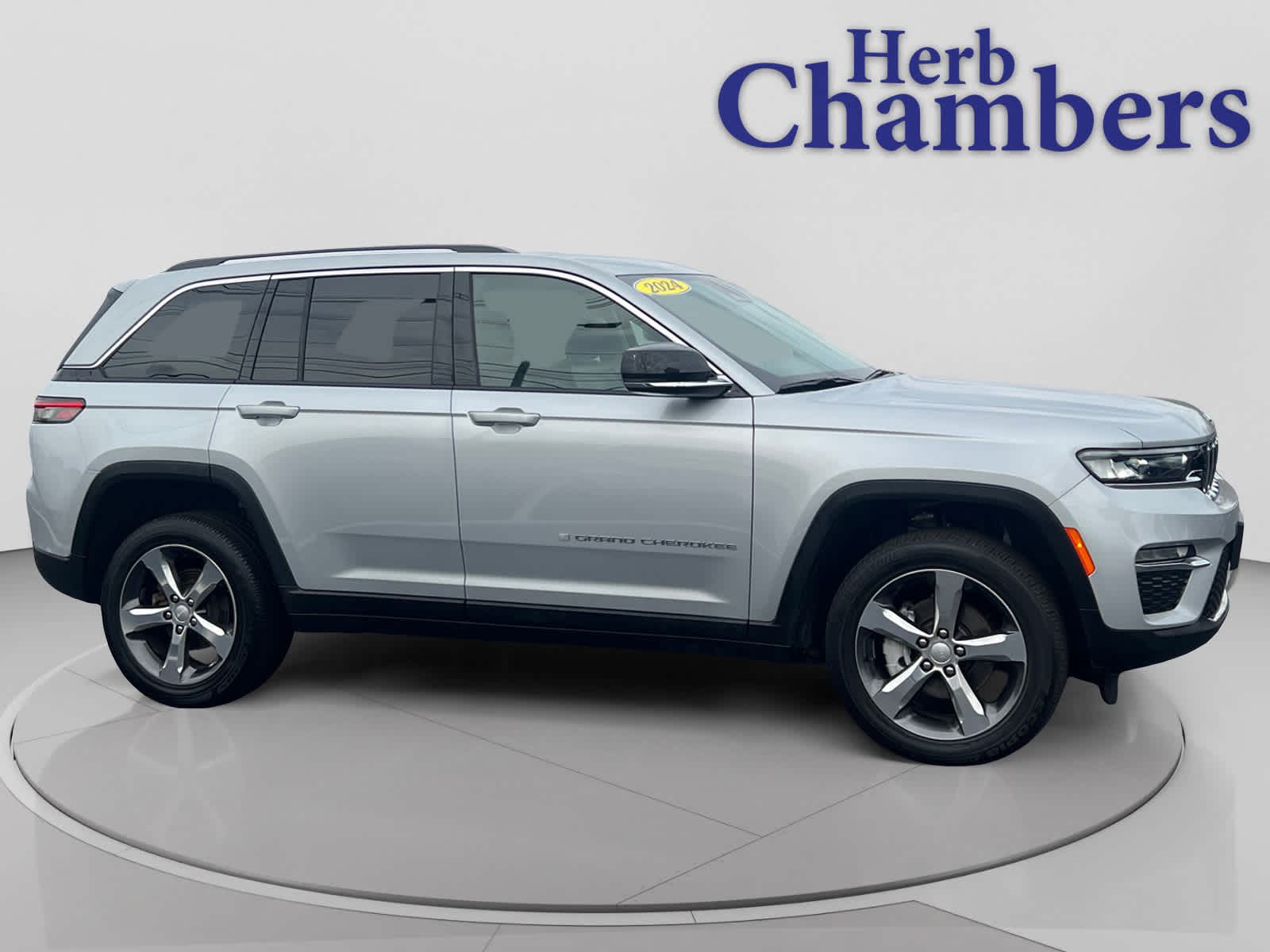 used 2024 Jeep Grand Cherokee car, priced at $37,997
