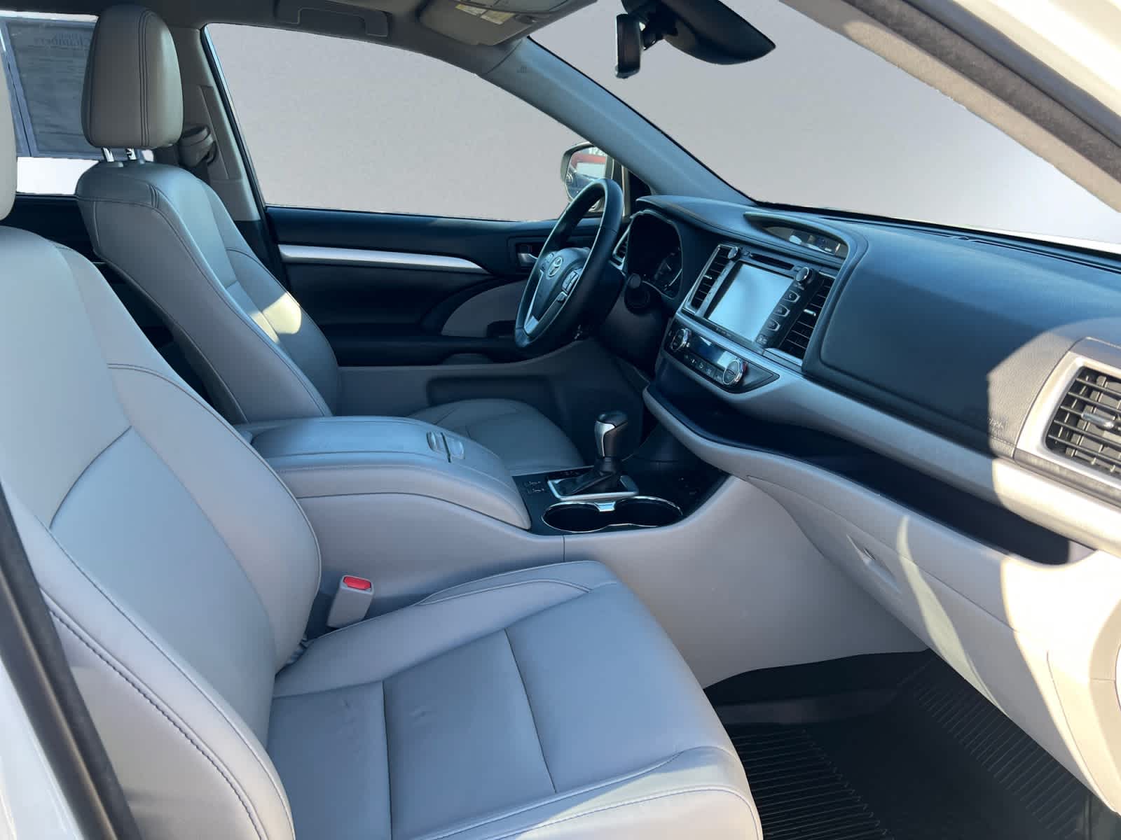 used 2018 Toyota Highlander car, priced at $23,197