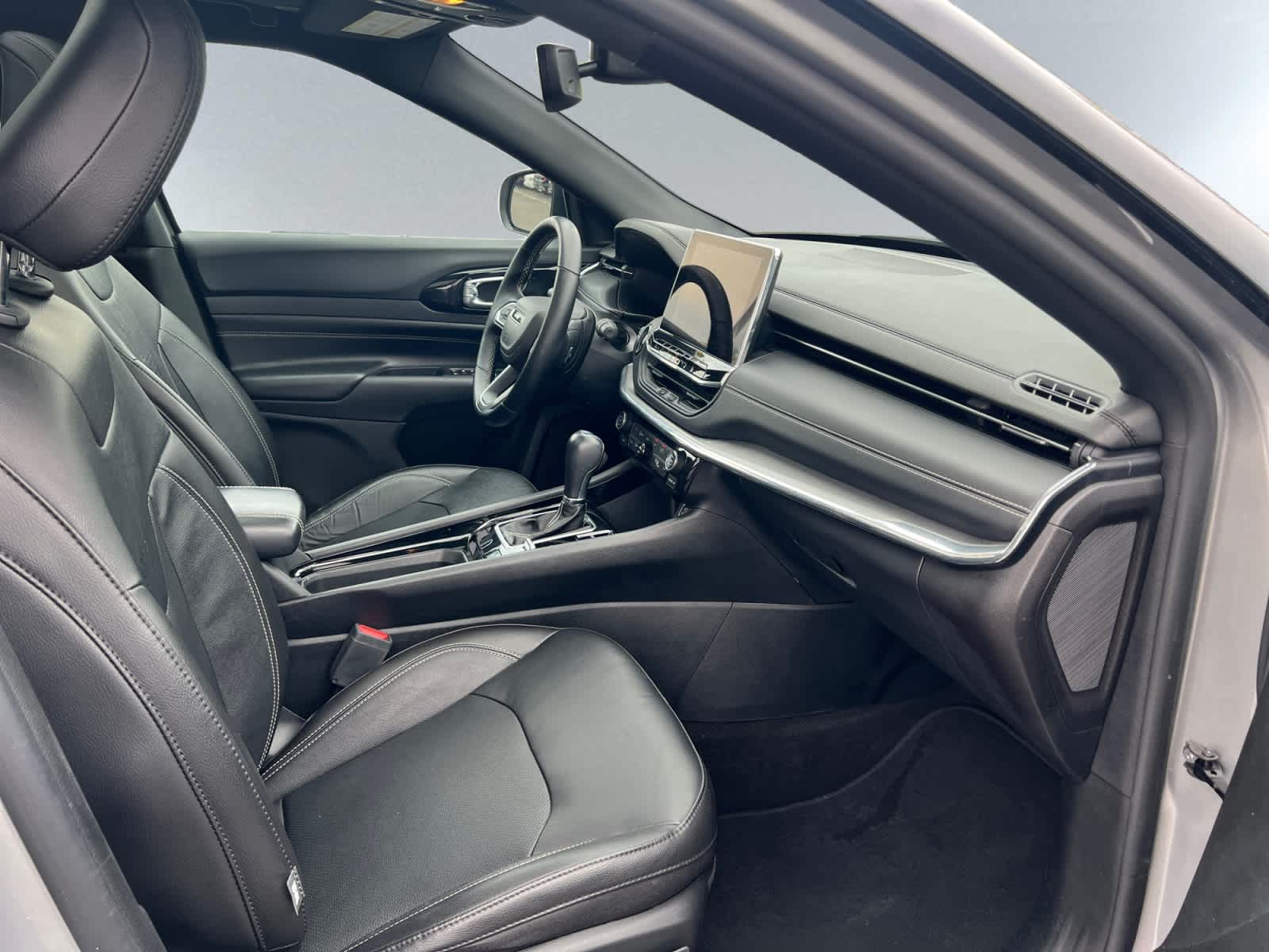 used 2022 Jeep Compass car, priced at $25,997