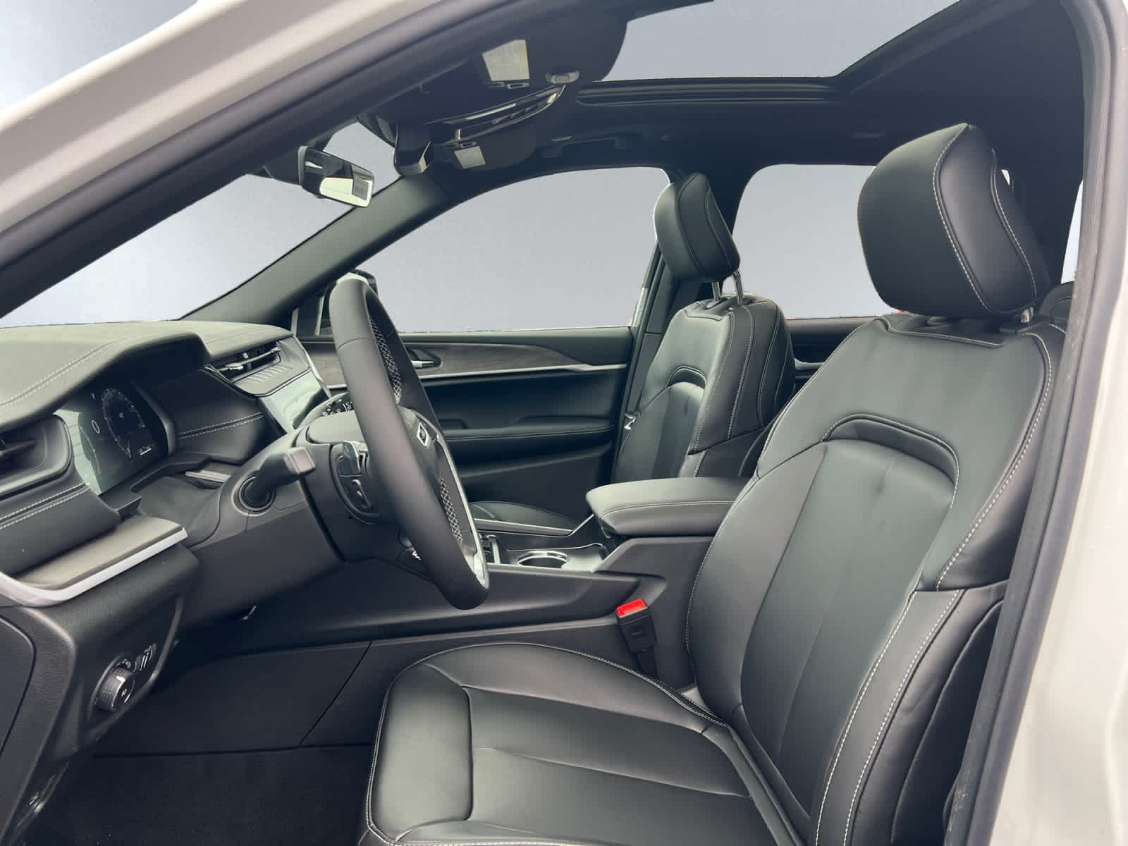 new 2026 Jeep Grand Cherokee car, priced at $51,625