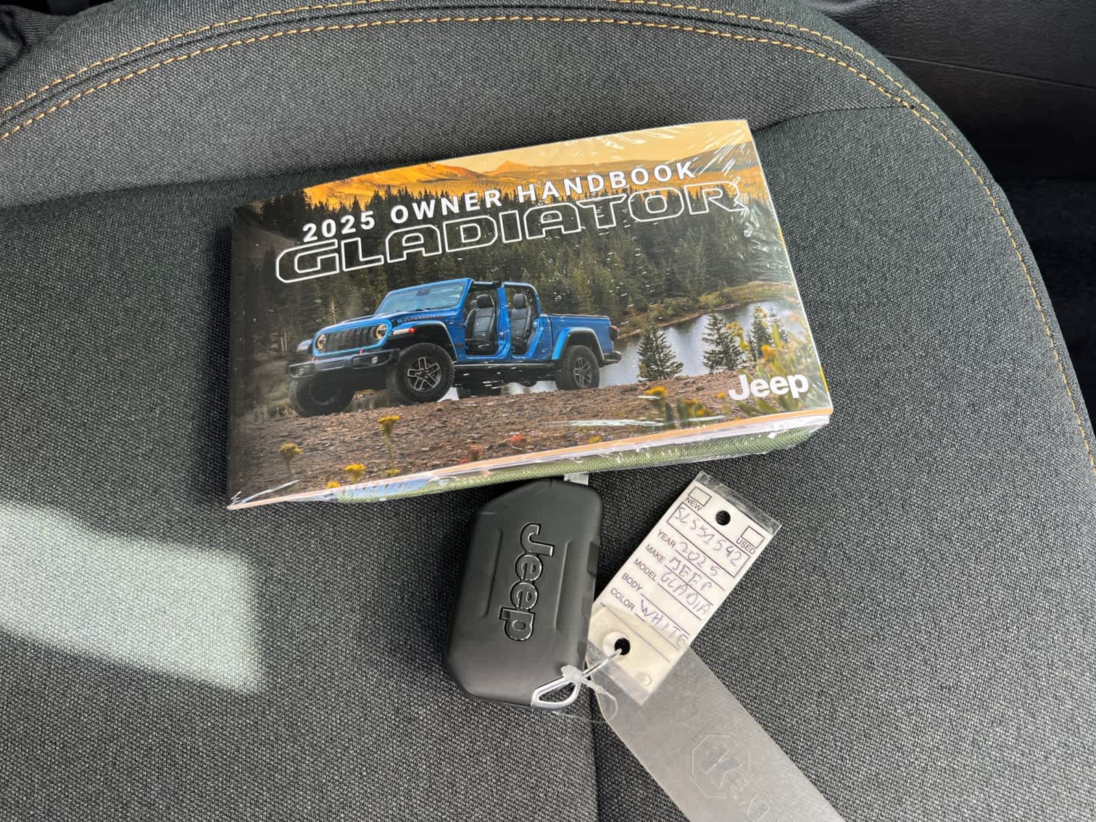 new 2025 Jeep Gladiator car, priced at $45,305