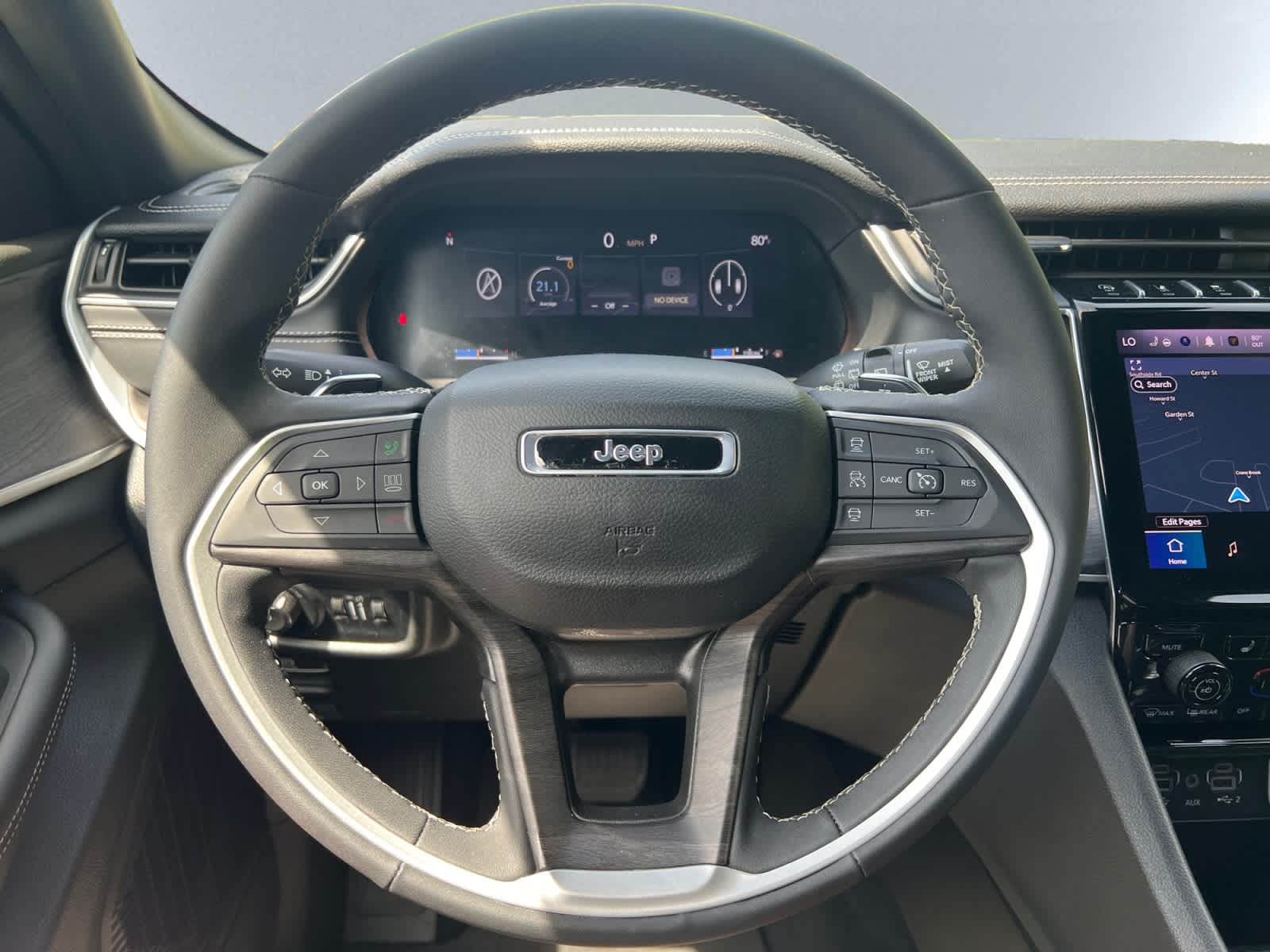 used 2024 Jeep Grand Cherokee car, priced at $37,397