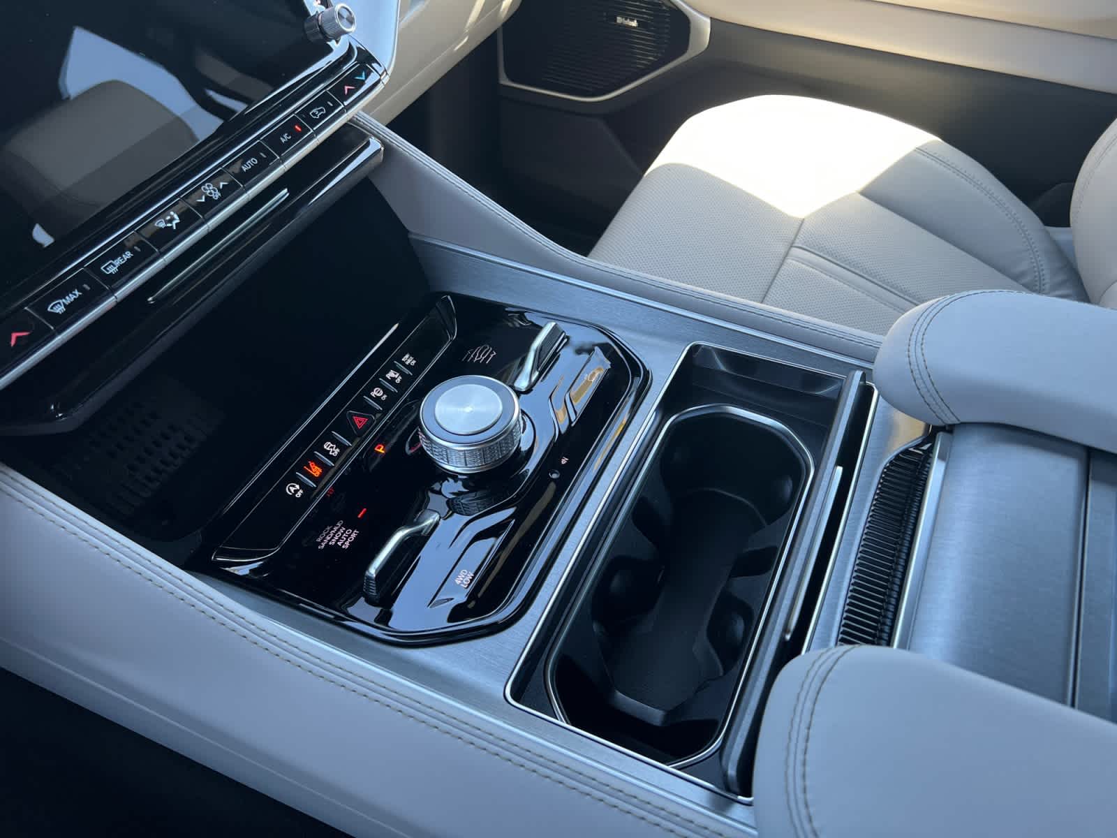 new 2026 Jeep Grand Wagoneer car, priced at $84,975