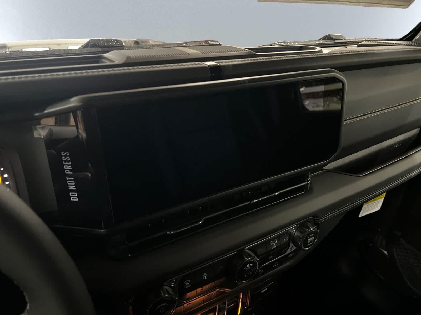 new 2026 Jeep Gladiator car, priced at $55,715