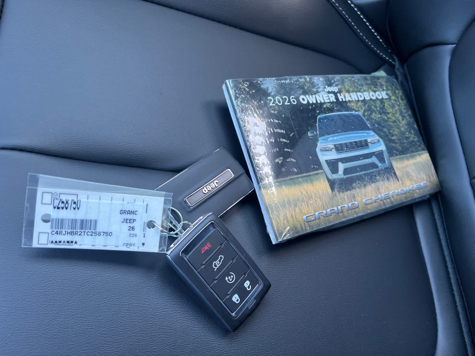 new 2026 Jeep Grand Cherokee car, priced at $51,745