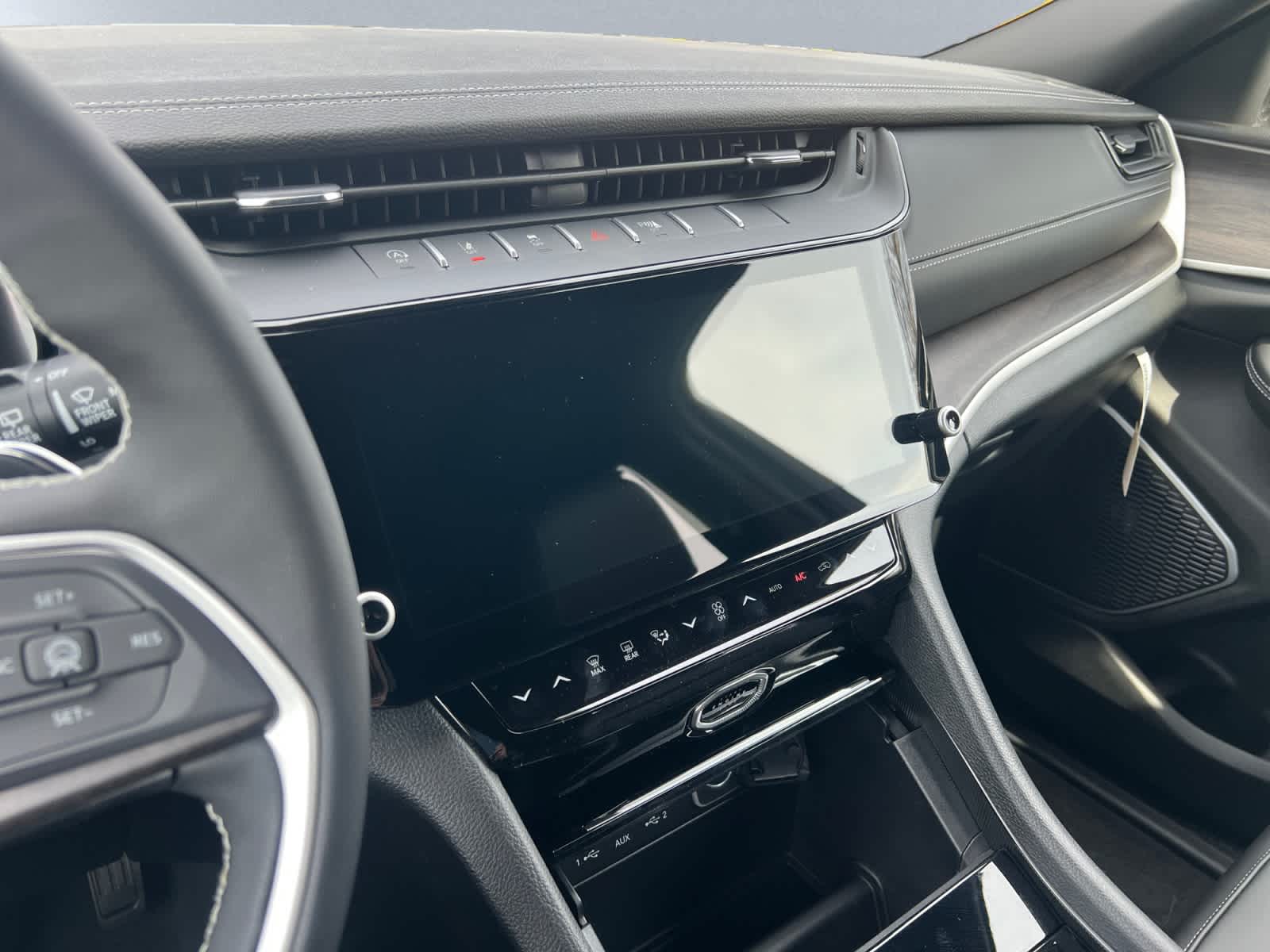 new 2026 Jeep Grand Cherokee car, priced at $53,225