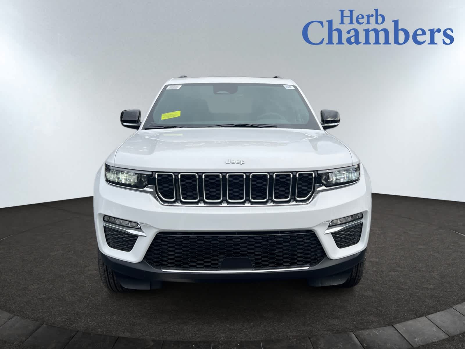 2025 Jeep Grand Cherokee Limited photo 2