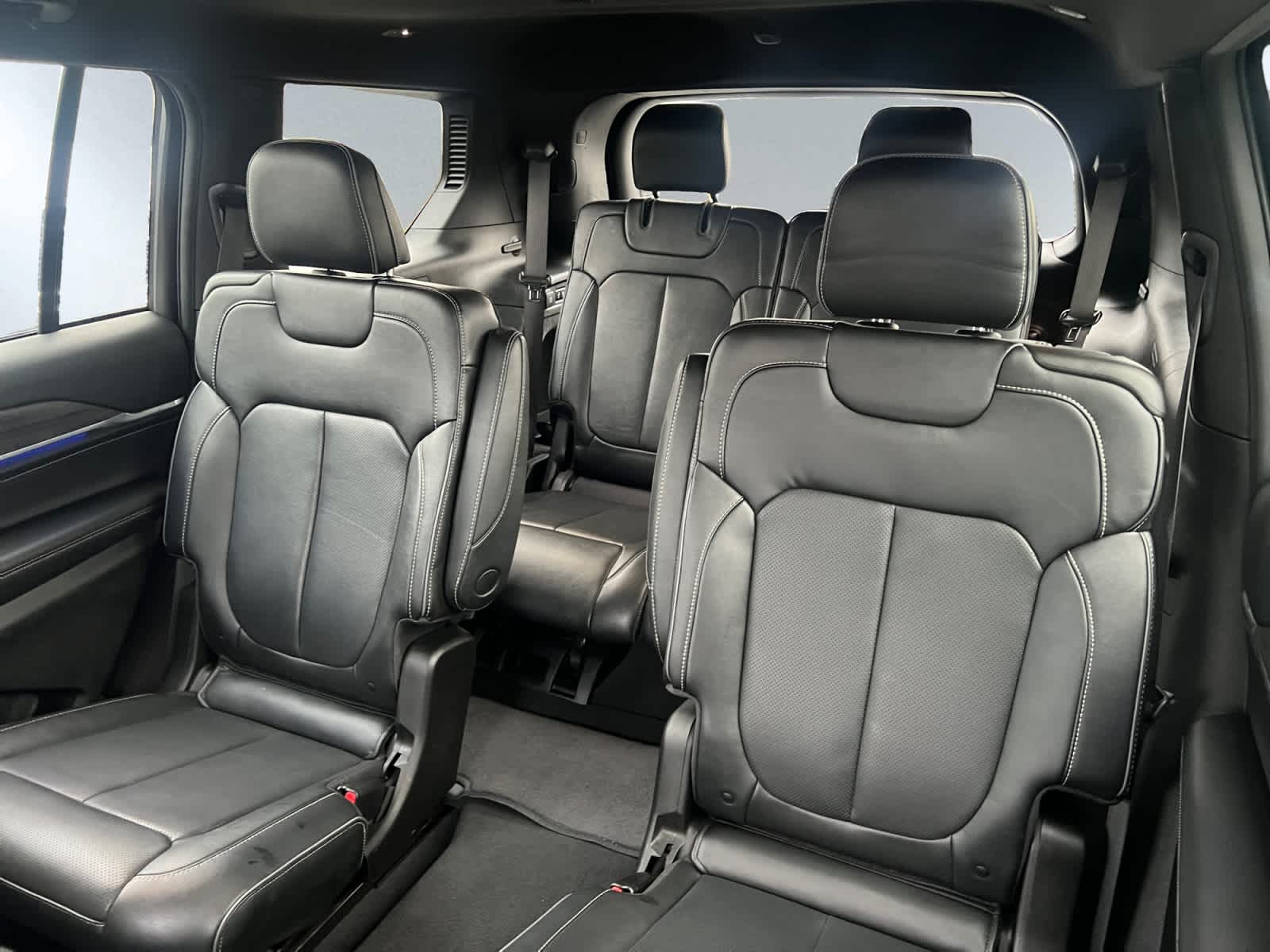 used 2023 Jeep Grand Cherokee car, priced at $38,997