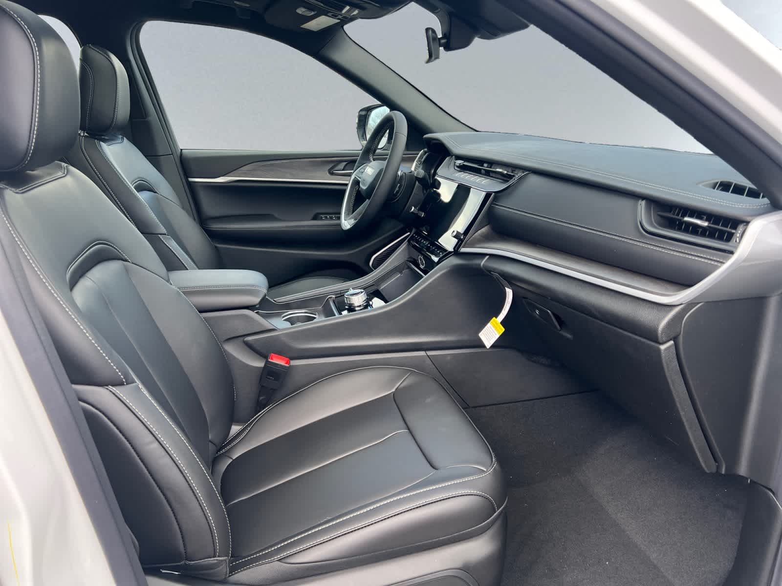 new 2026 Jeep Grand Cherokee car, priced at $49,155