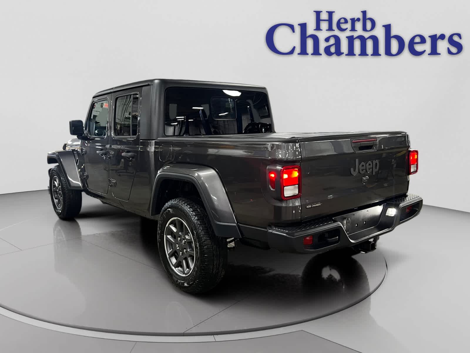used 2021 Jeep Gladiator car, priced at $27,097