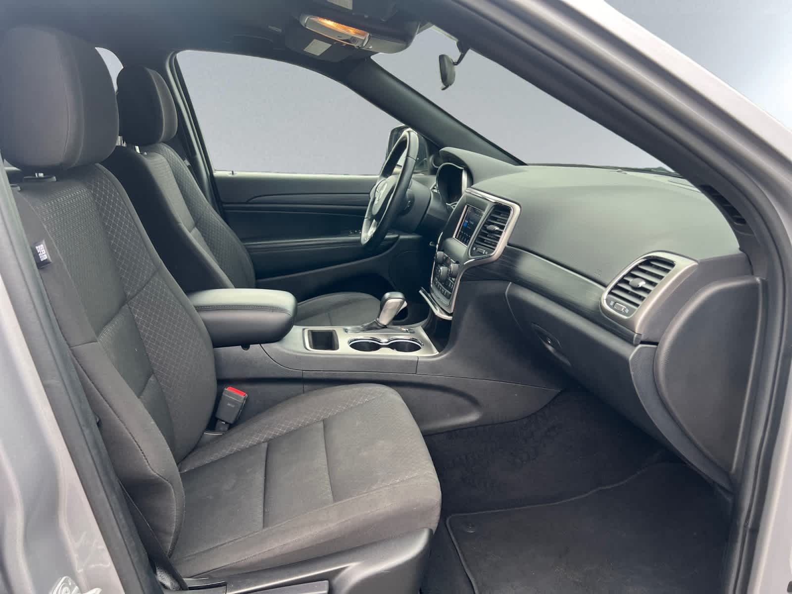 used 2021 Jeep Grand Cherokee car, priced at $18,997