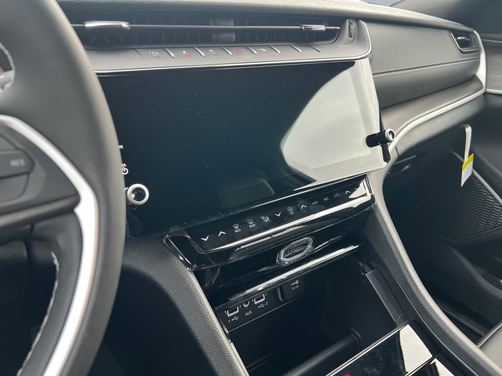 new 2026 Jeep Grand Cherokee car, priced at $52,805