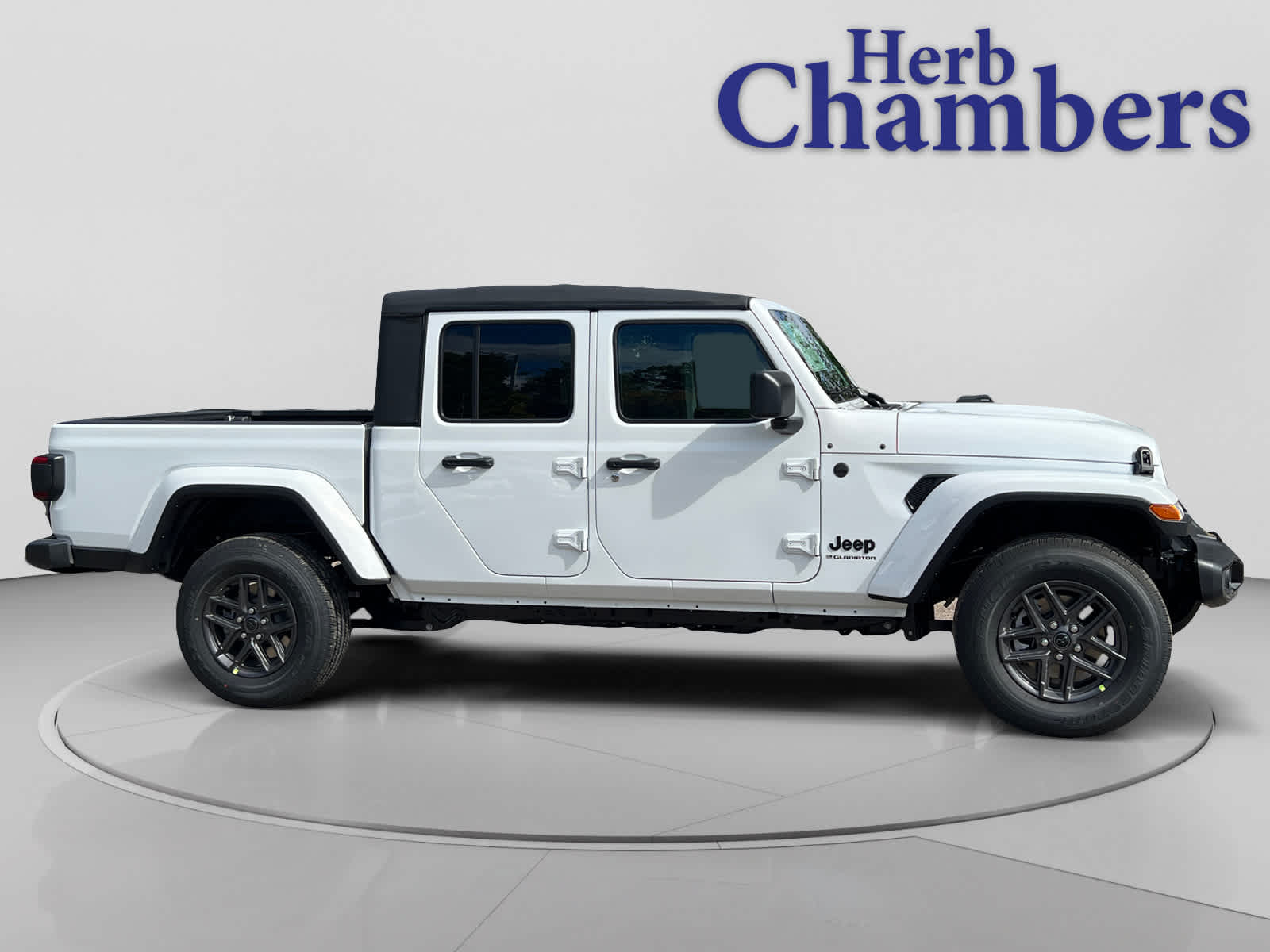 new 2025 Jeep Gladiator car, priced at $45,305