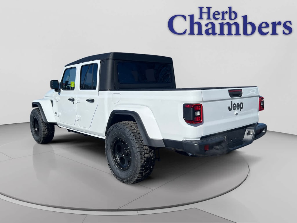 New 2025 Jeep Gladiator SPORT S 4X4 Pickup