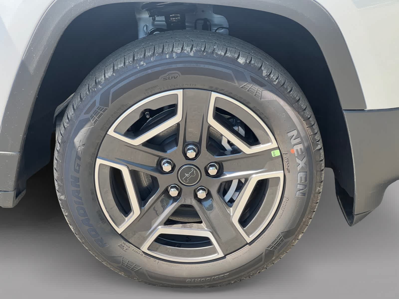 new 2026 Jeep Cherokee car, priced at $42,815