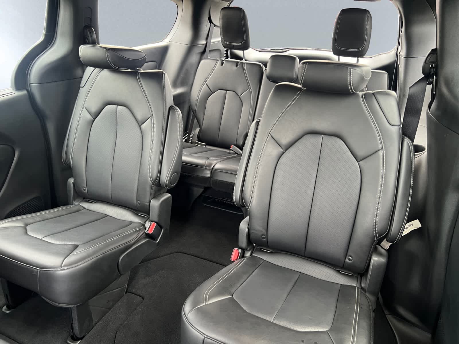 used 2025 Chrysler Pacifica car, priced at $33,497