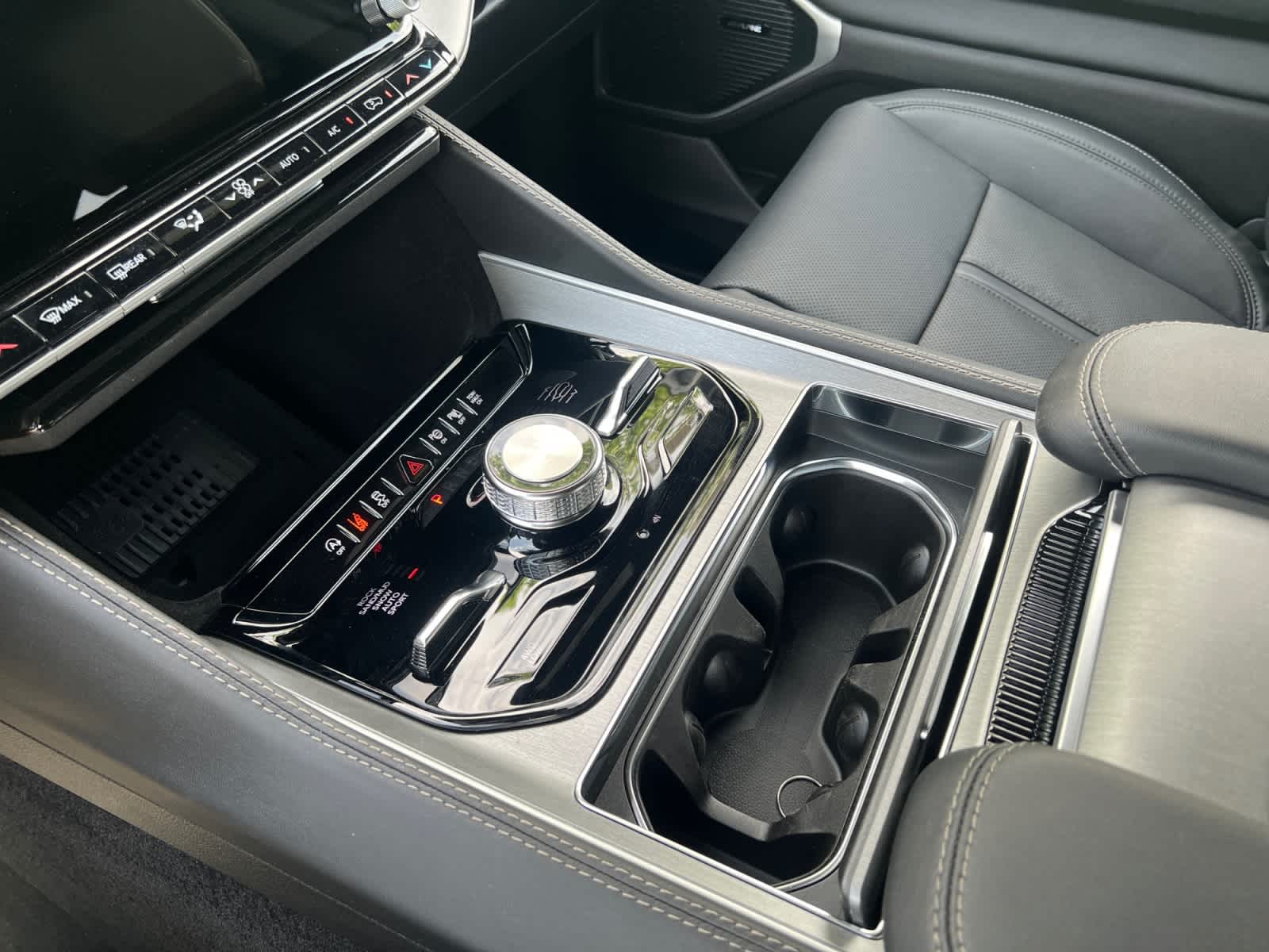 new 2026 Jeep Grand Wagoneer car, priced at $72,775