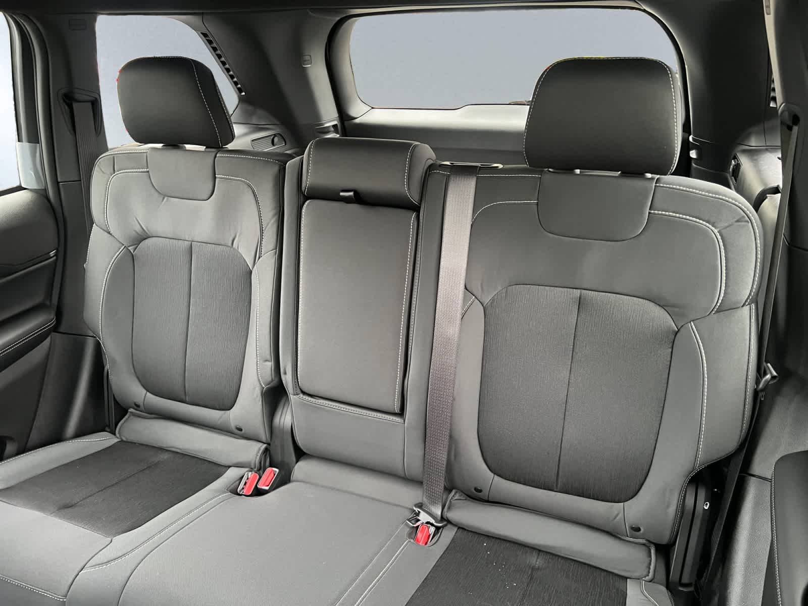 new 2025 Jeep Grand Cherokee car, priced at $39,575