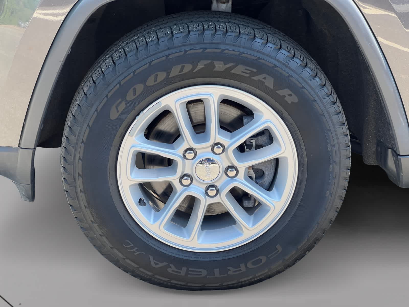 used 2020 Jeep Grand Cherokee car, priced at $23,097