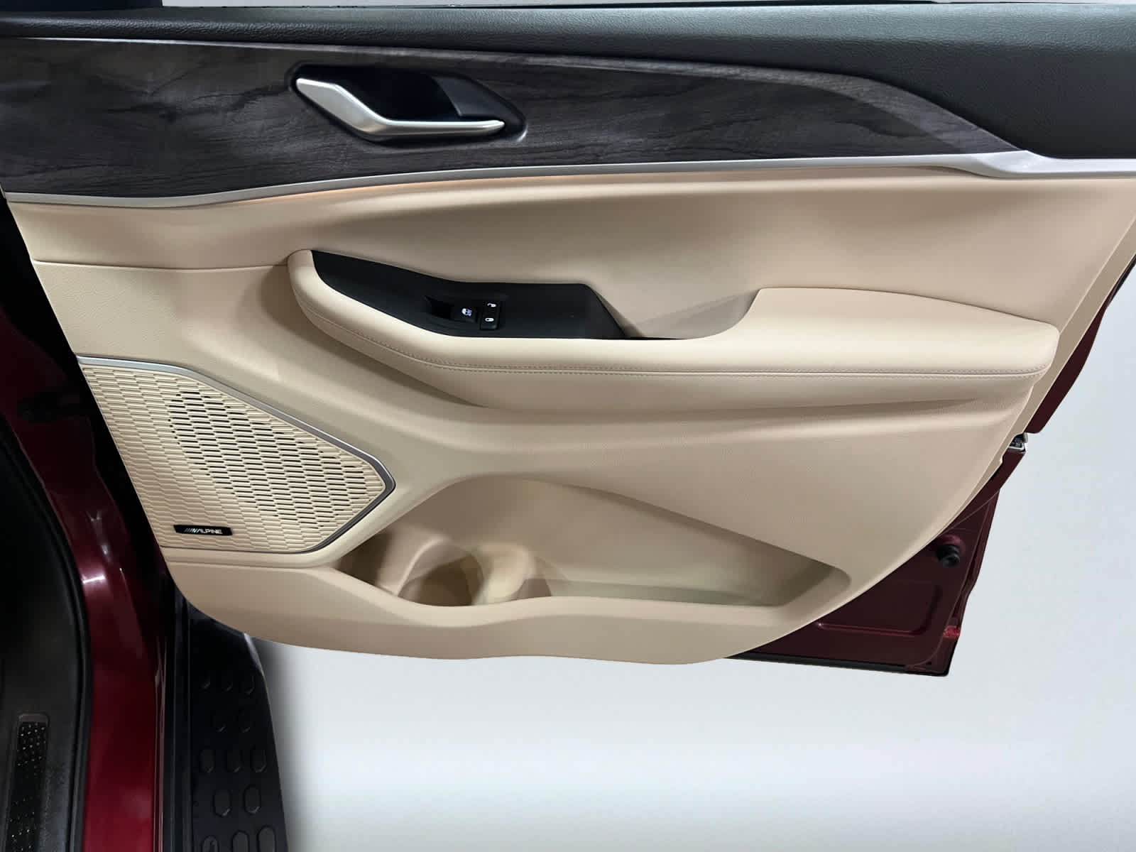 used 2023 Jeep Grand Cherokee car, priced at $36,897