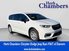 2026 Chrysler Pacifica SELECT Passenger Van