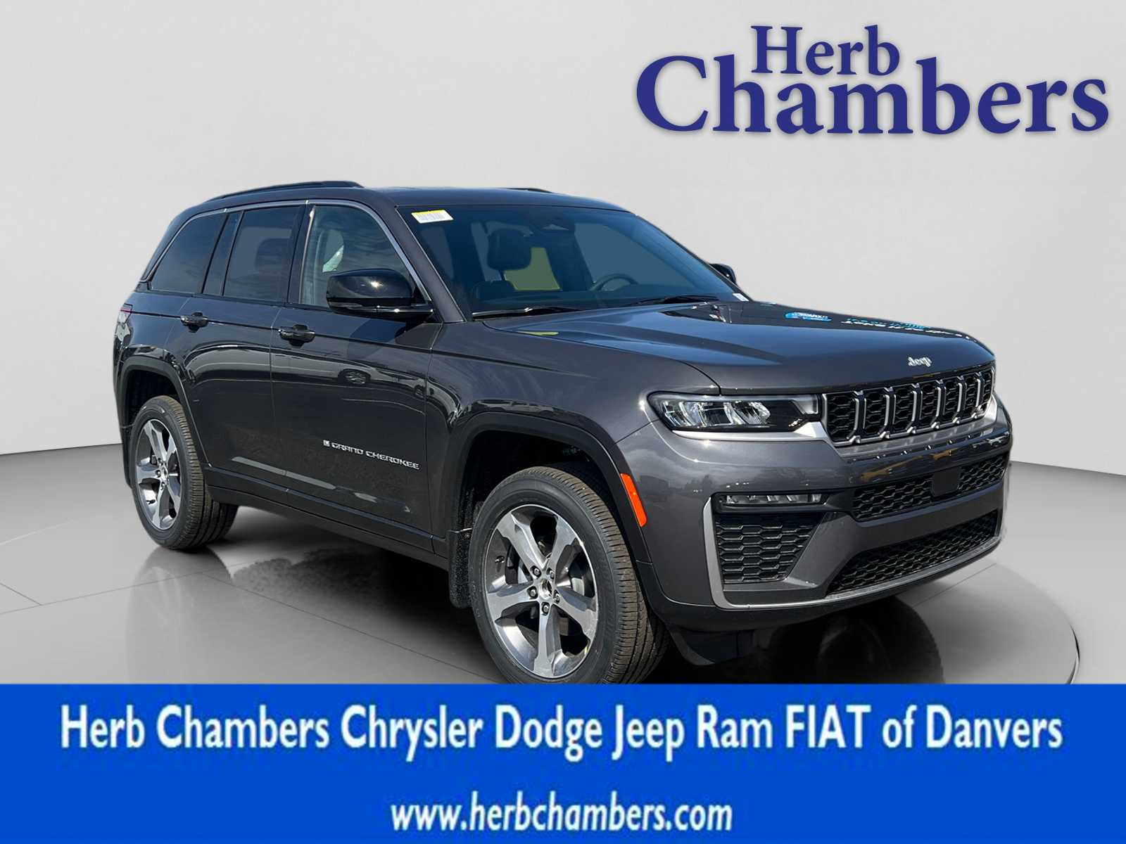 new 2026 Jeep Grand Cherokee car, priced at $51,745