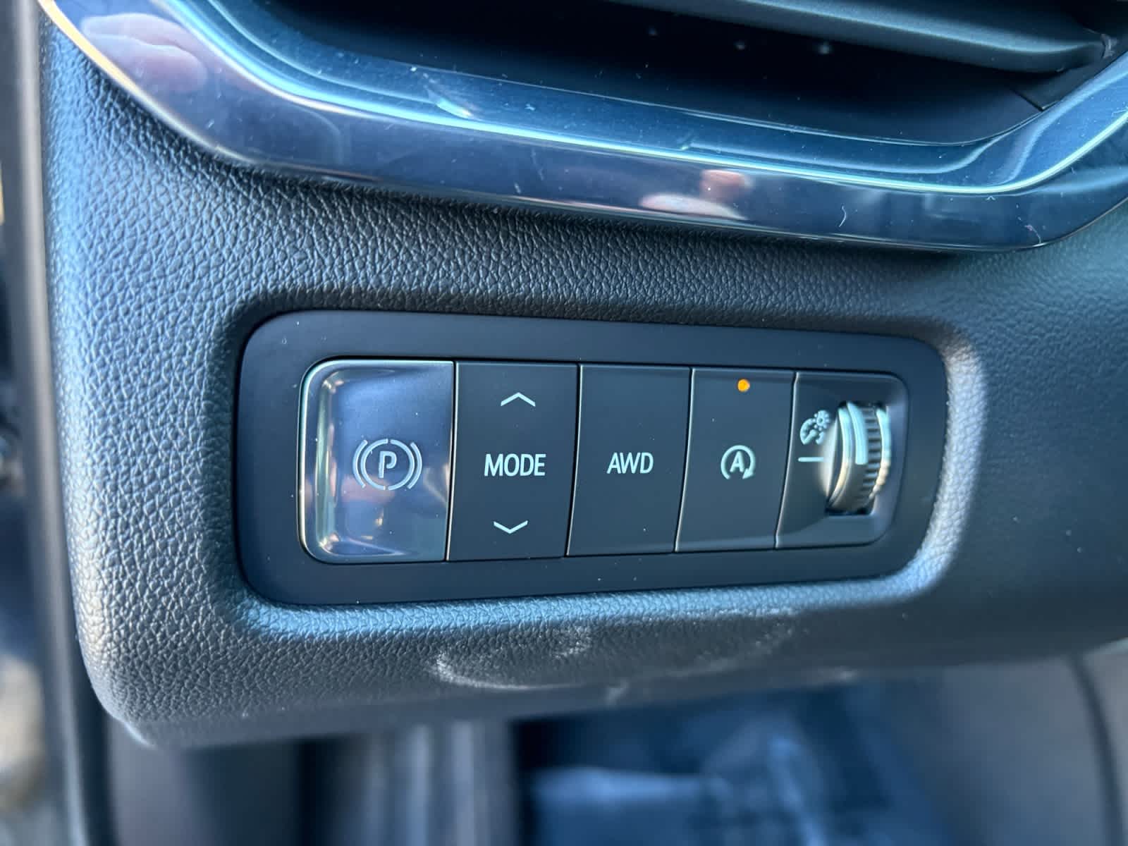 used 2025 GMC Acadia car, priced at $35,997