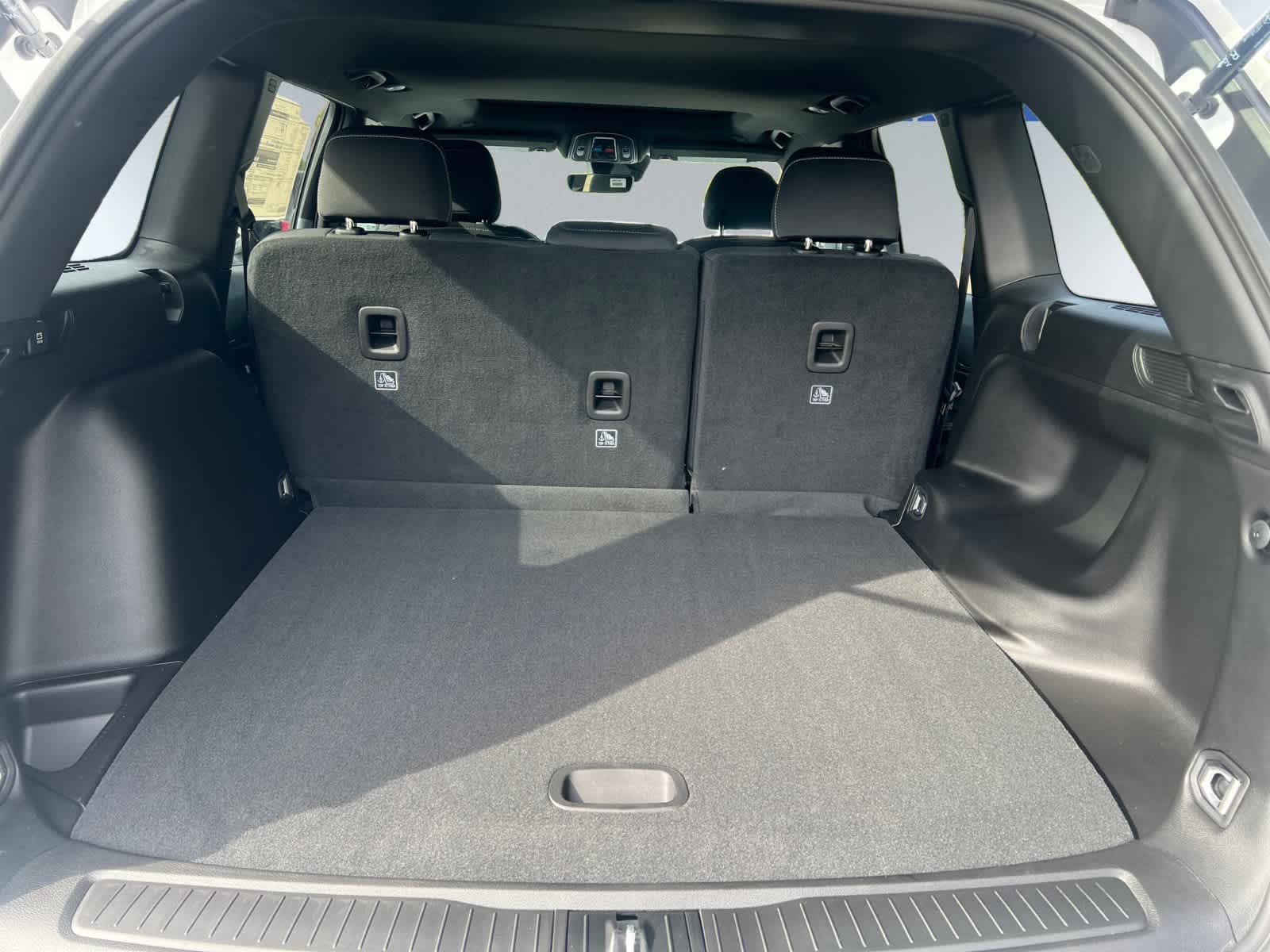 2025 Jeep Grand Cherokee Laredo photo 2