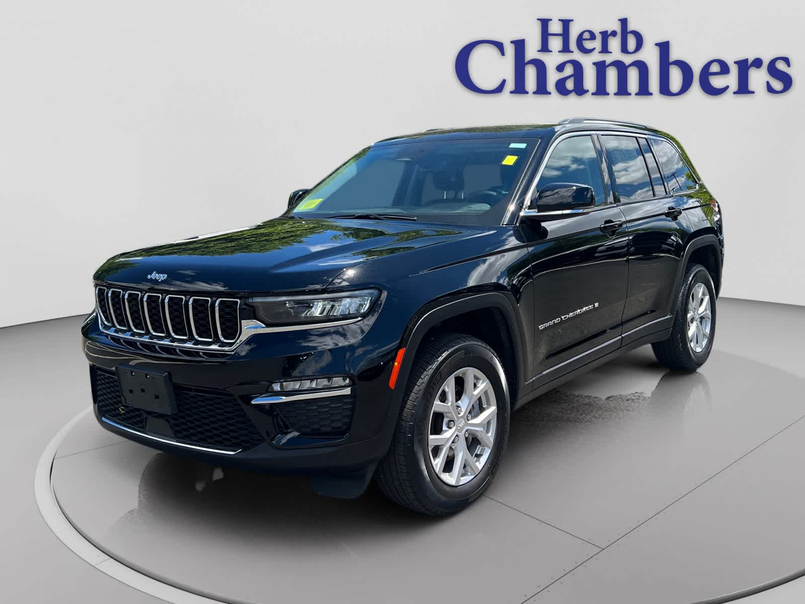 used 2023 Jeep Grand Cherokee car, priced at $35,297