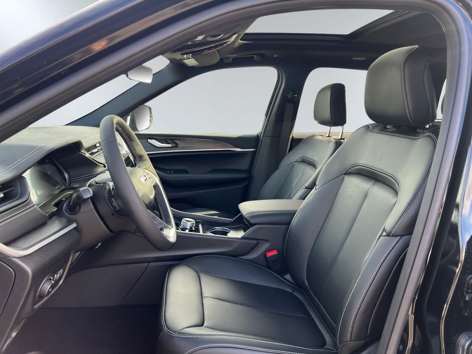 new 2026 Jeep Grand Cherokee car, priced at $51,225