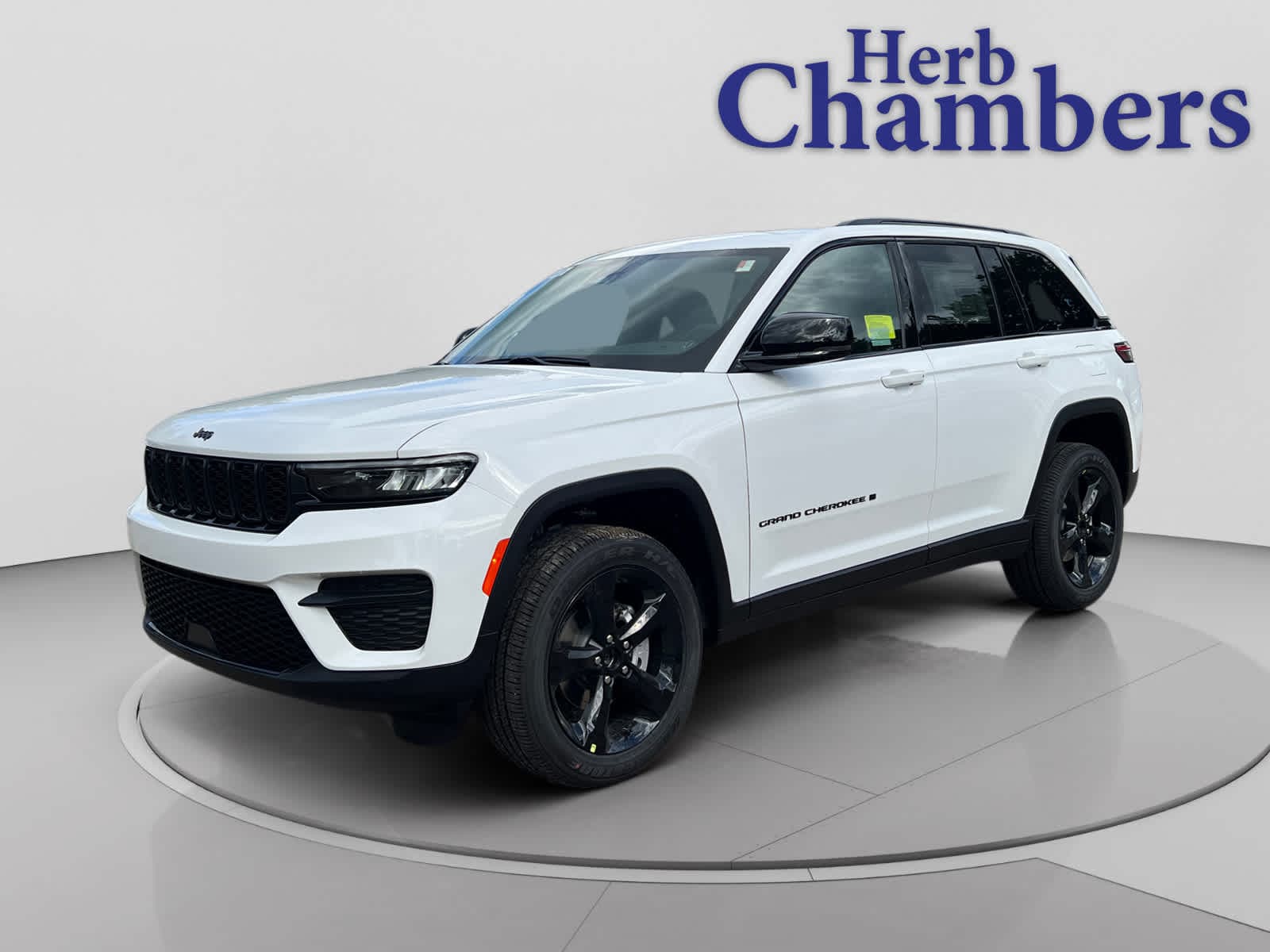 new 2025 Jeep Grand Cherokee car, priced at $45,175