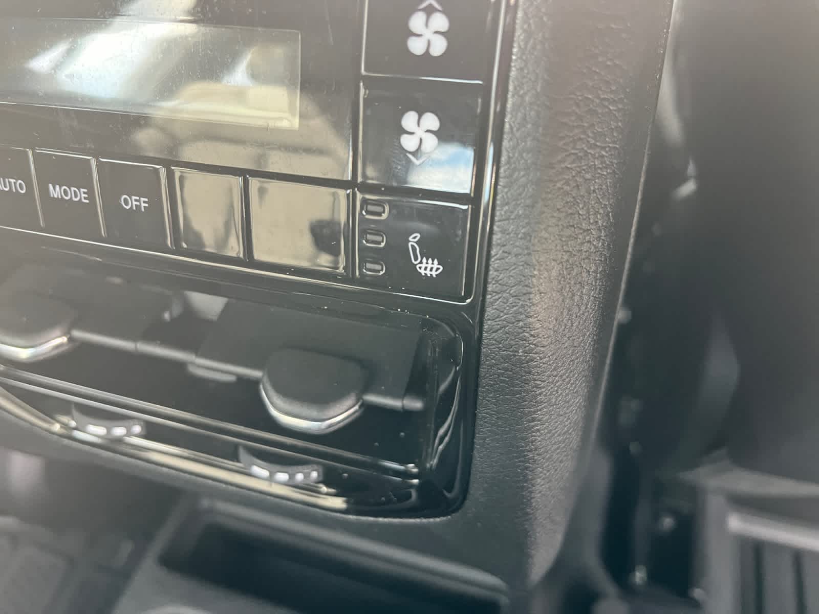 used 2025 Jeep Grand Cherokee L car, priced at $43,397