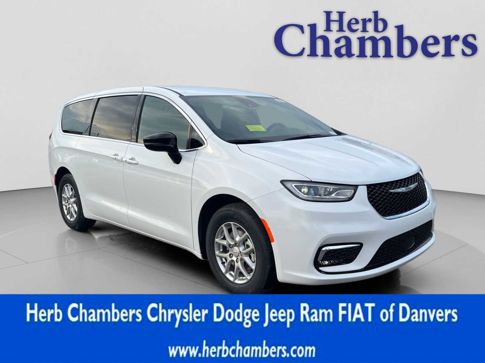 new 2026 Chrysler Pacifica car, priced at $46,165