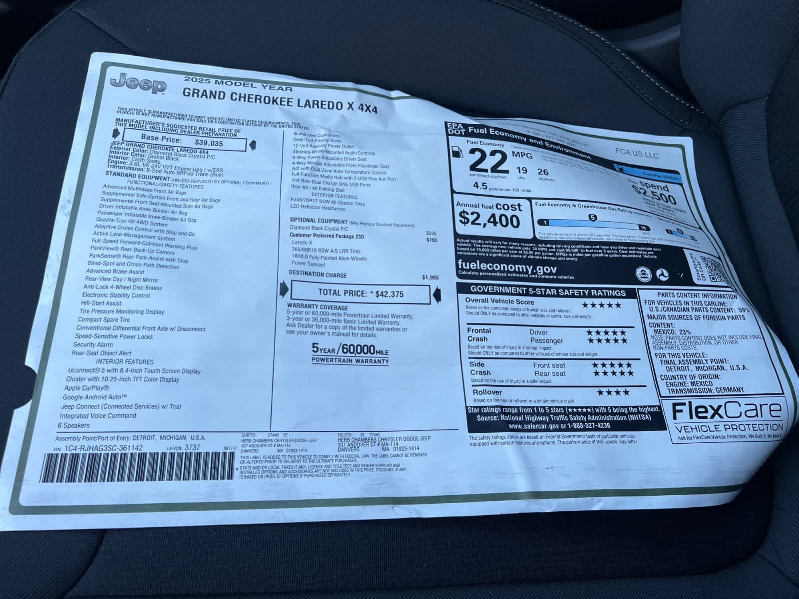 new 2025 Jeep Grand Cherokee car, priced at $38,775