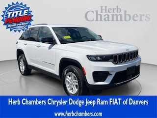 2023 Jeep Grand Cherokee Laredo SUV