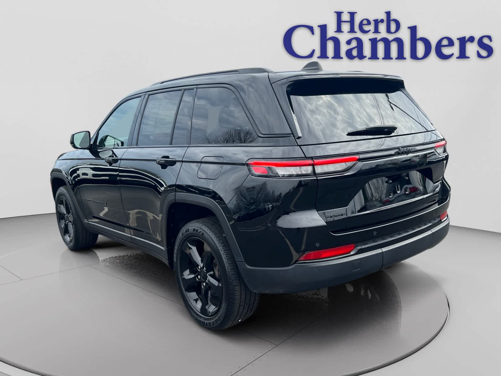 used 2023 Jeep Grand Cherokee car, priced at $31,797