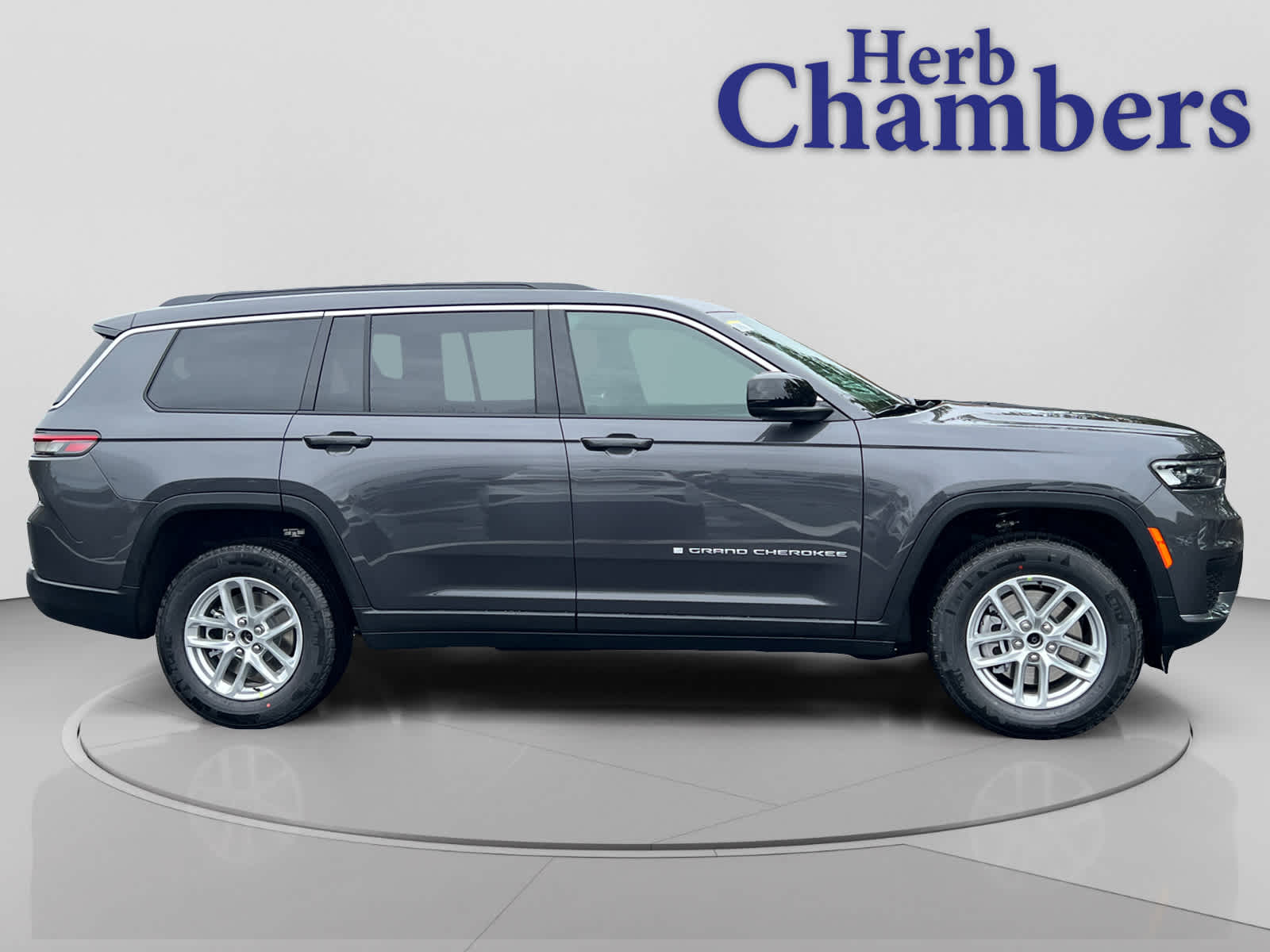 new 2025 Jeep Grand Cherokee car, priced at $43,070