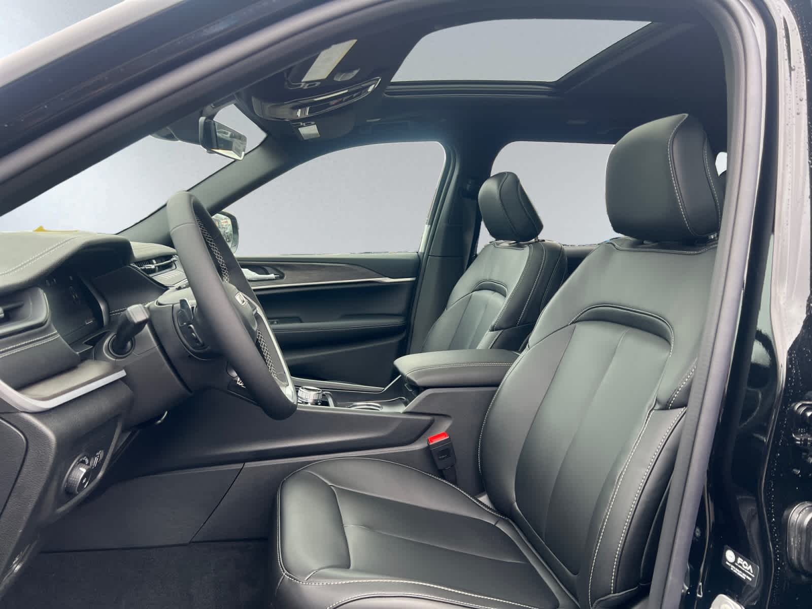 new 2026 Jeep Grand Cherokee car, priced at $49,750