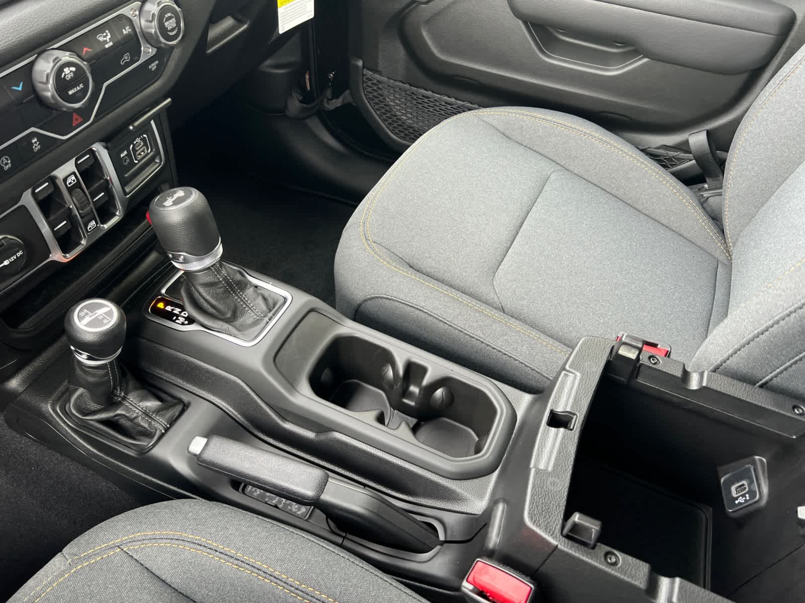 new 2025 Jeep Wrangler car, priced at $42,450