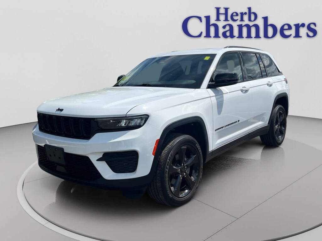 Used 2023 Jeep Grand Cherokee Altitude SUV