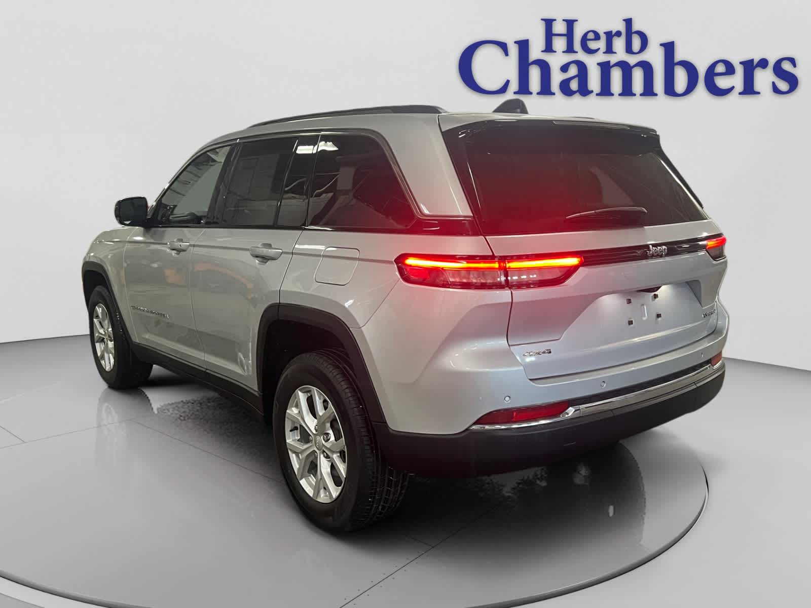 used 2023 Jeep Grand Cherokee car, priced at $32,197