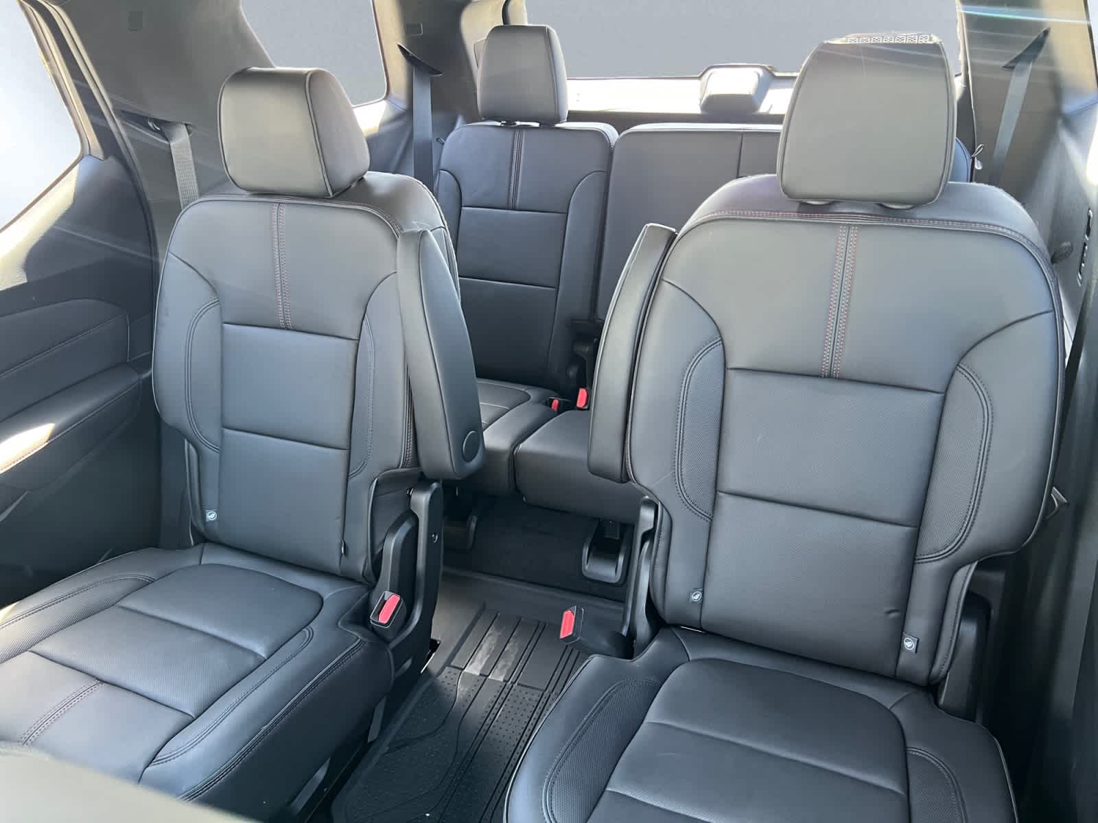 used 2024 Chevrolet Traverse Limited car, priced at $40,497